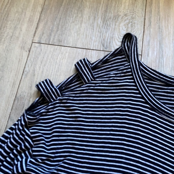 Long sleeve striped shirt - Picture 2 of 6